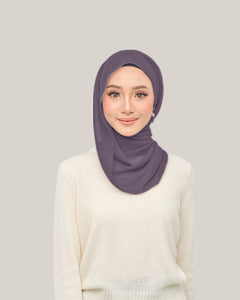 Nawra EYELASH in Blackcurrent | Guzel KL