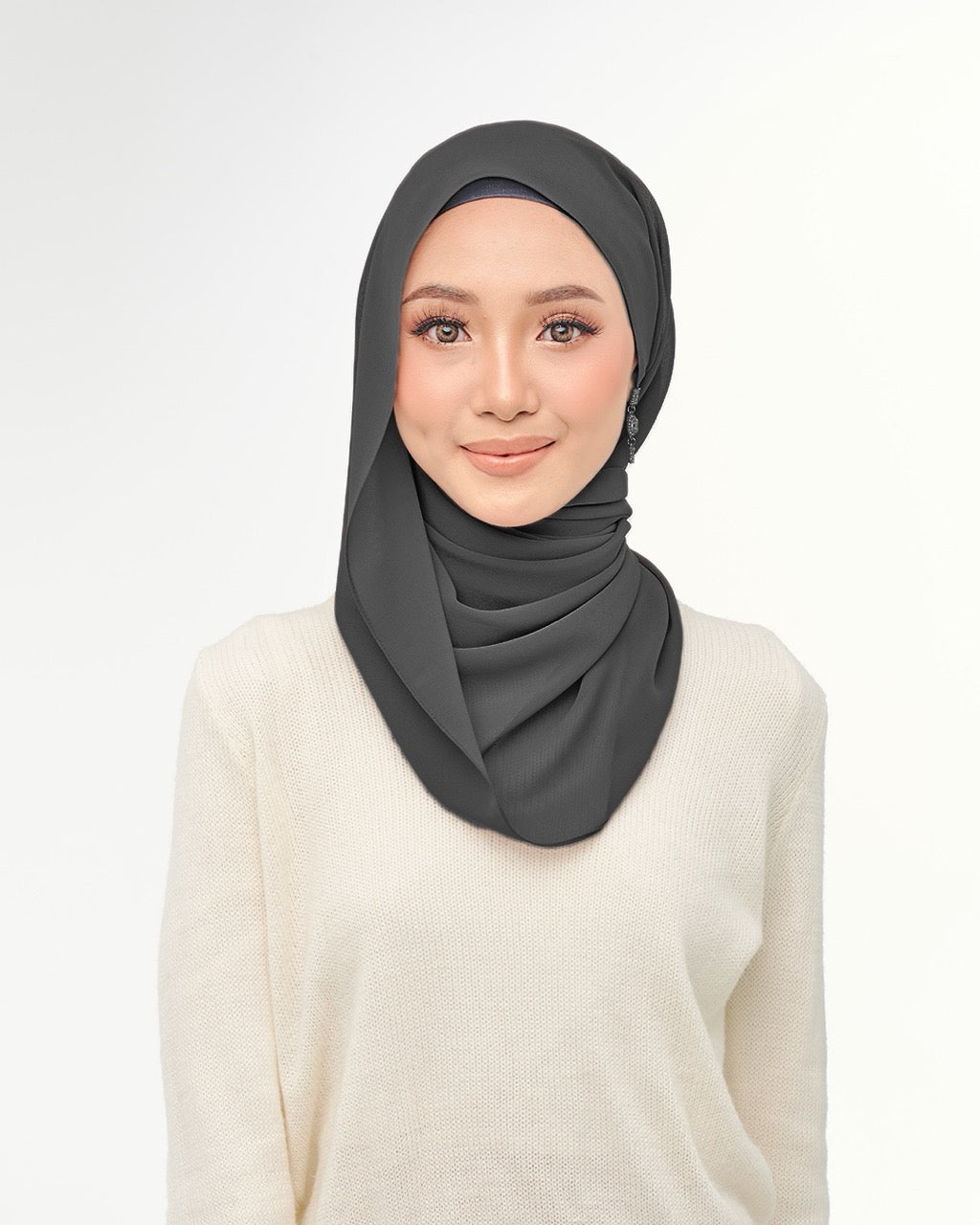 Nawra EYELASH in Black | Guzel KL