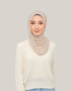 Nawra EYELASH in Buttermilk Brown  | Guzel KL