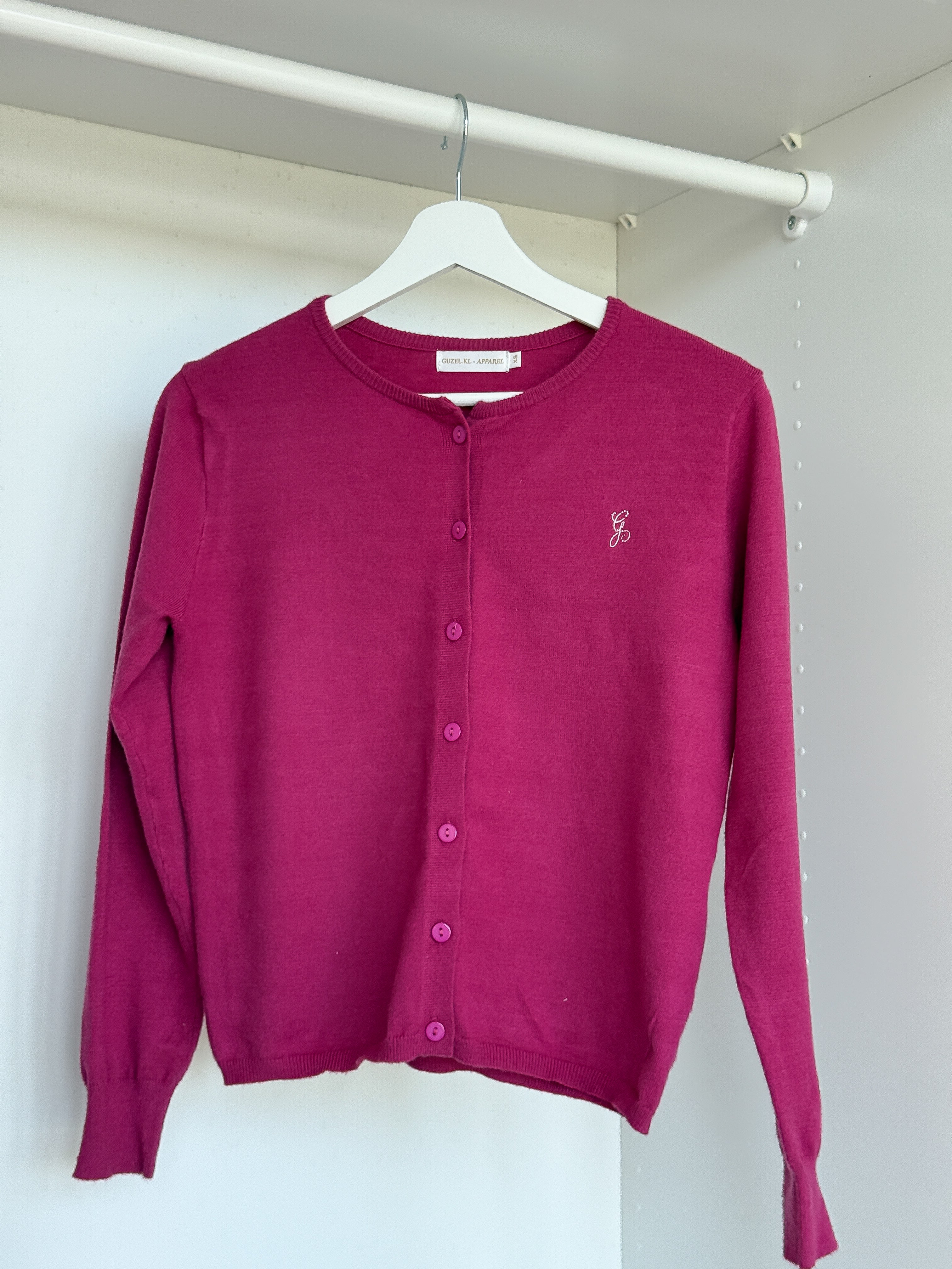 (TOP) Cardigan in Fuschia