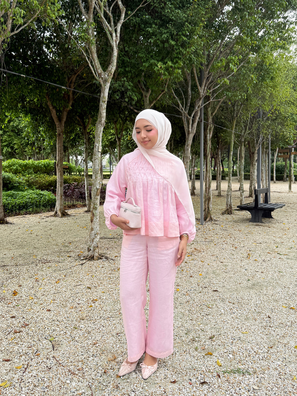 Linne Smock in Bubblegum Pink