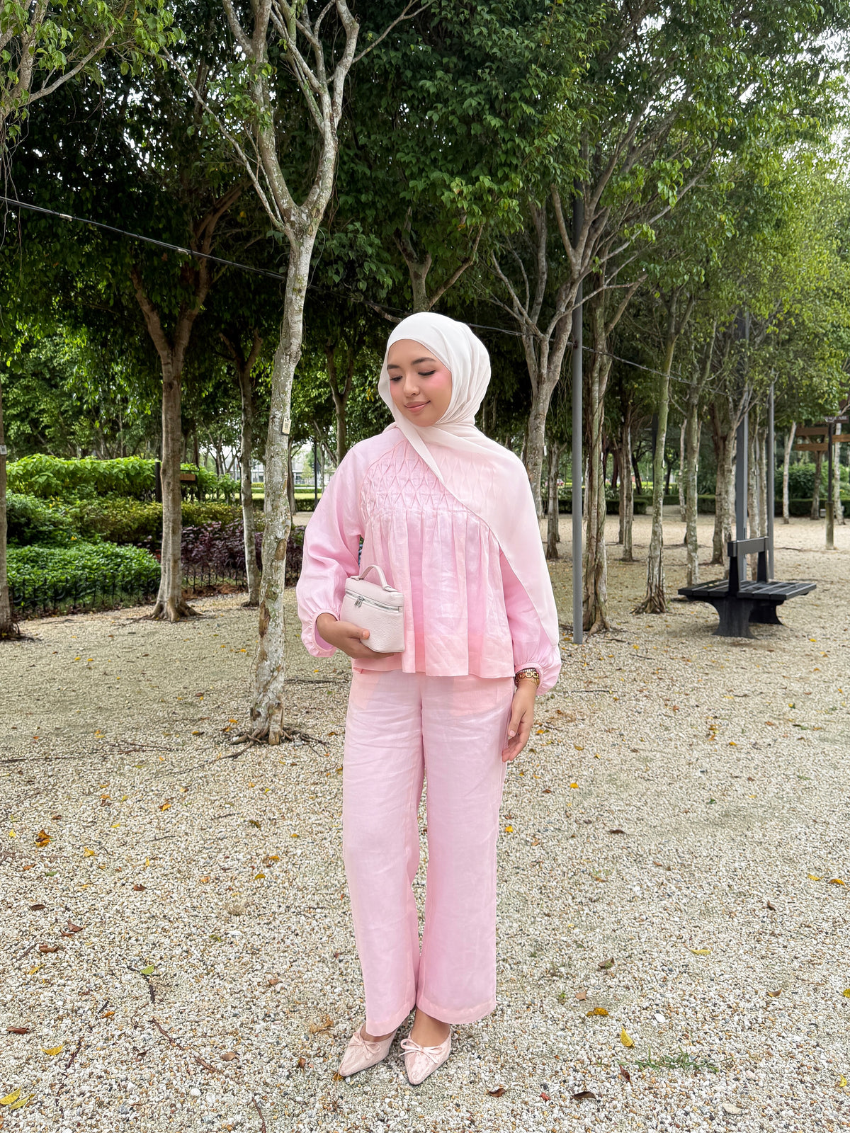 Linne Smock in Bubblegum Pink