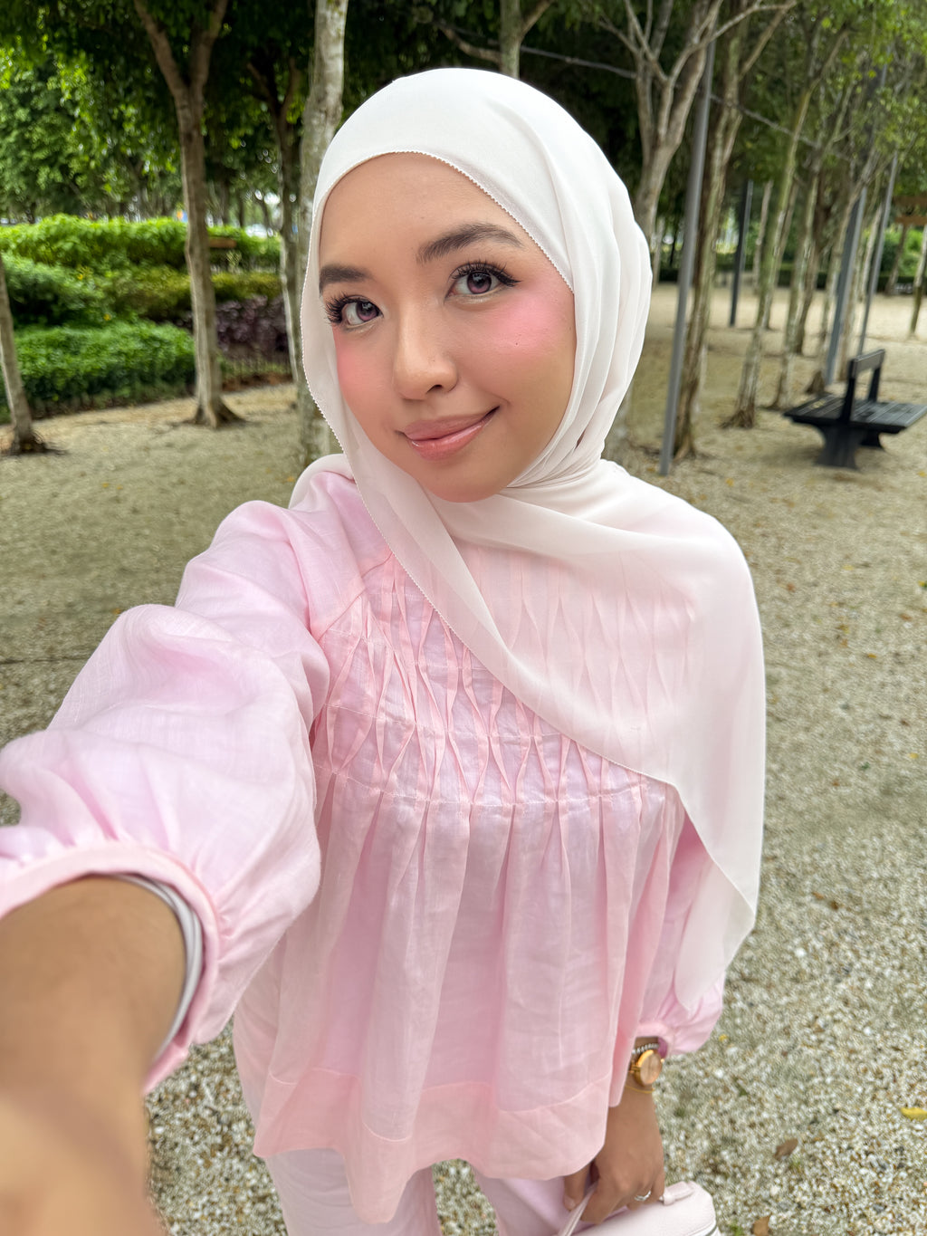 Linne Smock in Bubblegum Pink