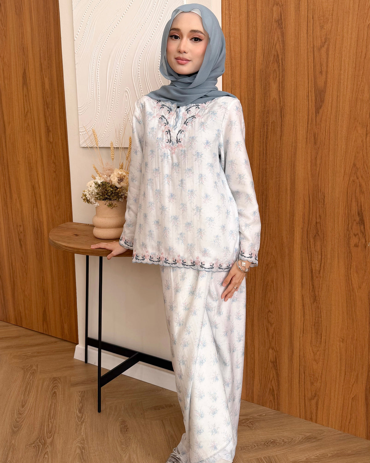 Roselle in Bluebell Mist