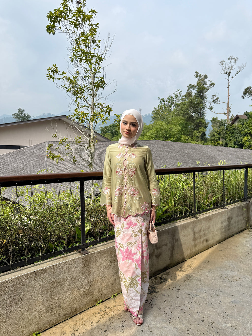 Nona in Green
