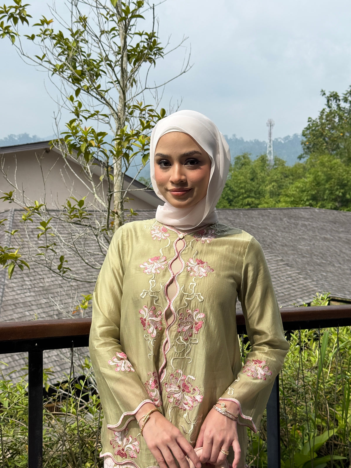Nona in Green