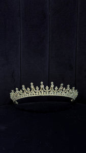 MAJESTIC CROWN | Guzel KL