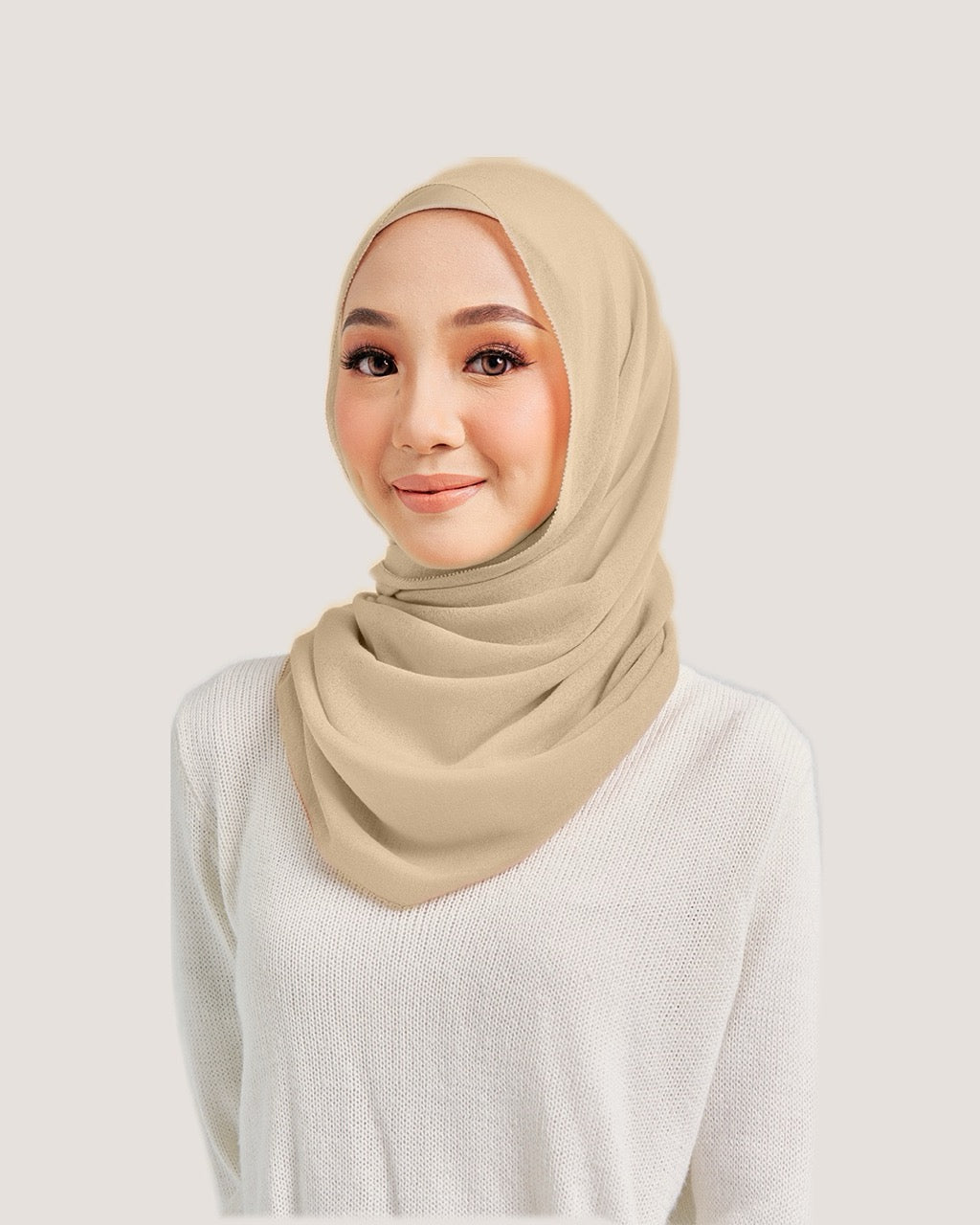Defect Snug EYELASH in Latte | Guzel KL