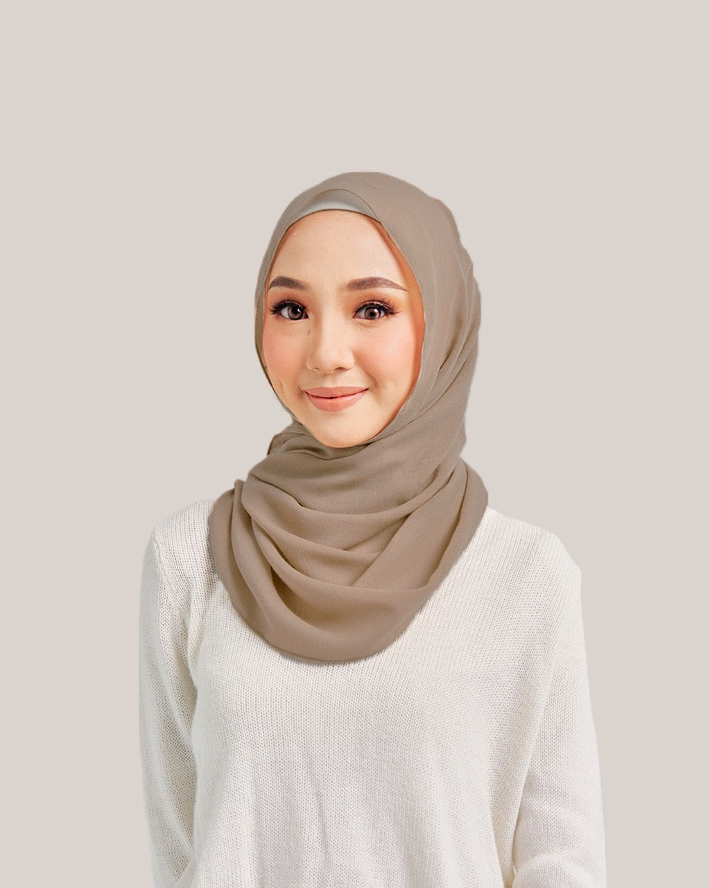 Snug EYELASH in Oakledge  | Guzel KL