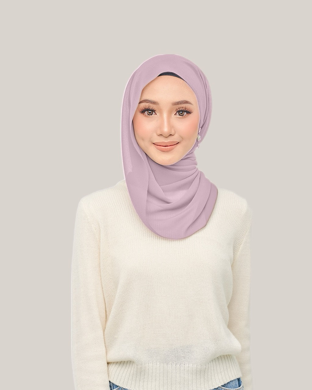 Nawra EYELASH in Plum Cloud | Guzel KL