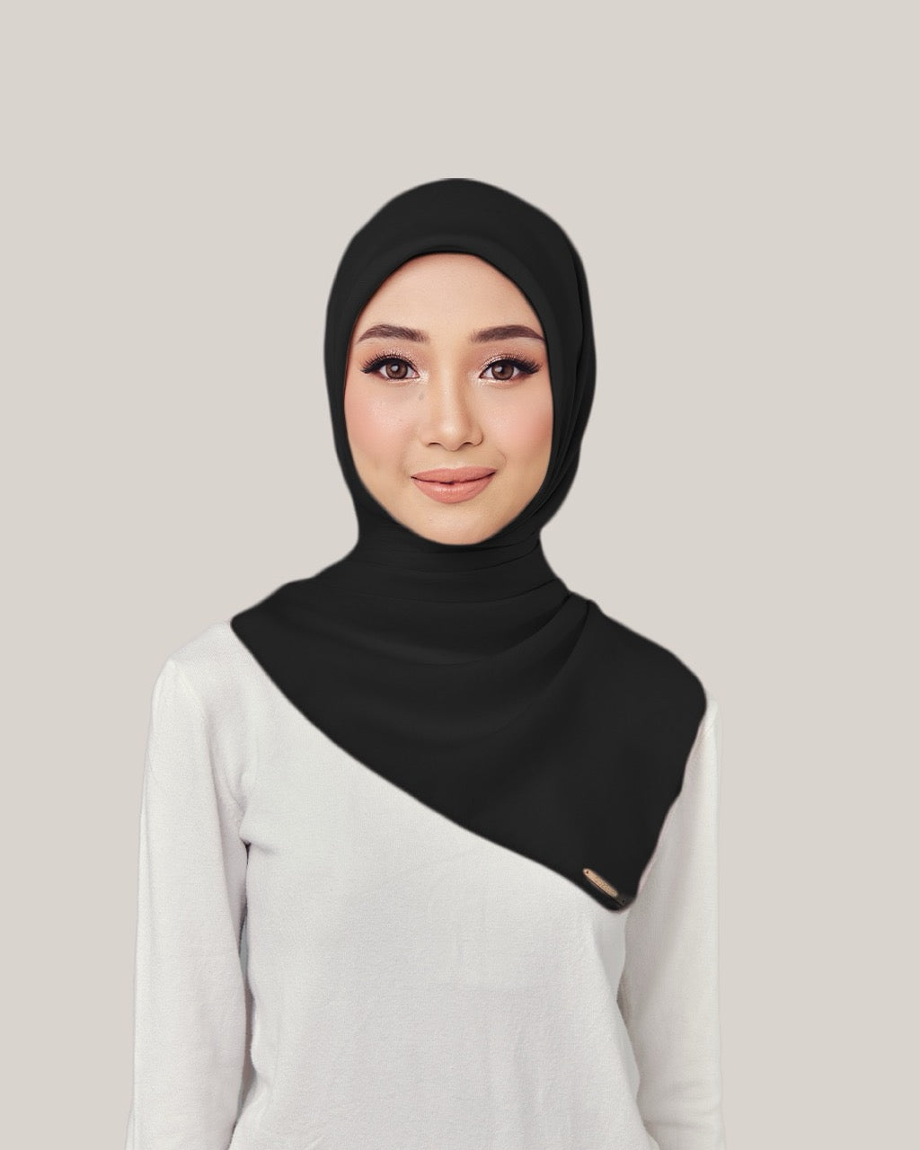 Serene Bawal in Black | Guzel KL