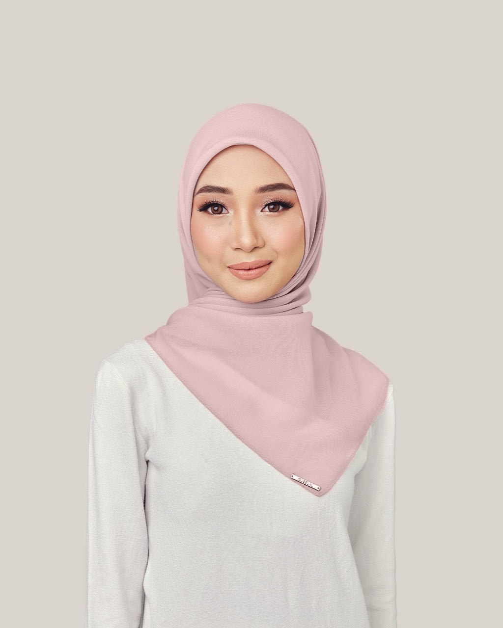 Serene Bawal in Pink Sequin | Guzel KL