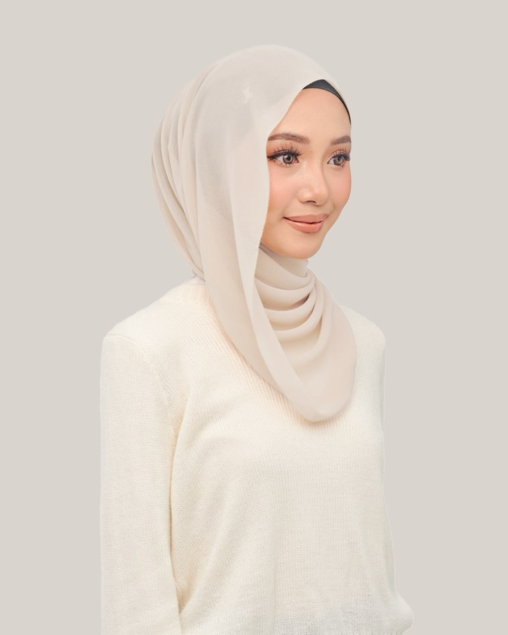 Nawra BABYSEAM in Soft Hazel | Guzel KL