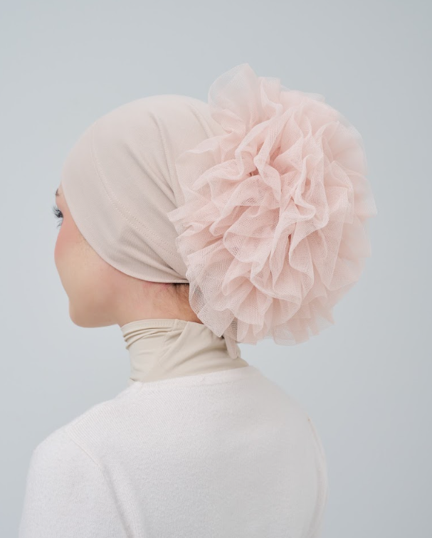 Fluffknot in Chestnut | Guzel KL